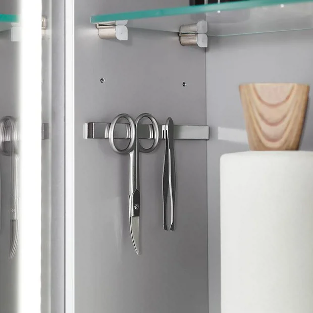 Villeroy & Boch Villeroy And Boch H746 X W607mm My View One LED Illuminated Mirror Cabinet 1 Villeroy & Boch Villeroy And Boch H746 X W607mm My View One LED Illuminated Mirror Cabinet