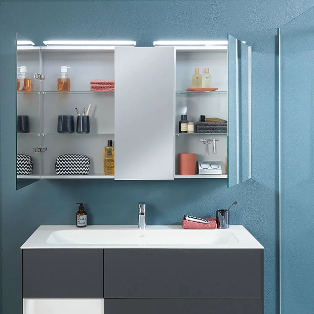 Villeroy & Boch Villeroy And Boch H746 X W607mm My View One LED Illuminated Mirror Cabinet 3 Villeroy & Boch Villeroy And Boch H746 X W607mm My View One LED Illuminated Mirror Cabinet - Image 3